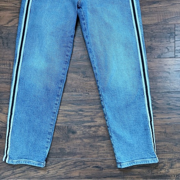 Banana Republic • Mid Rise Straight Jeans light wash black blue side stripe - Picture 7 of 9